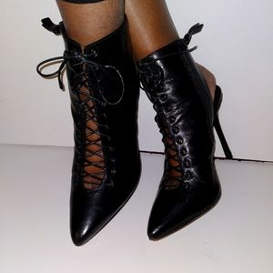 Alice and Olivia by Stacy Bendet Shoes (Open to Private Offers)